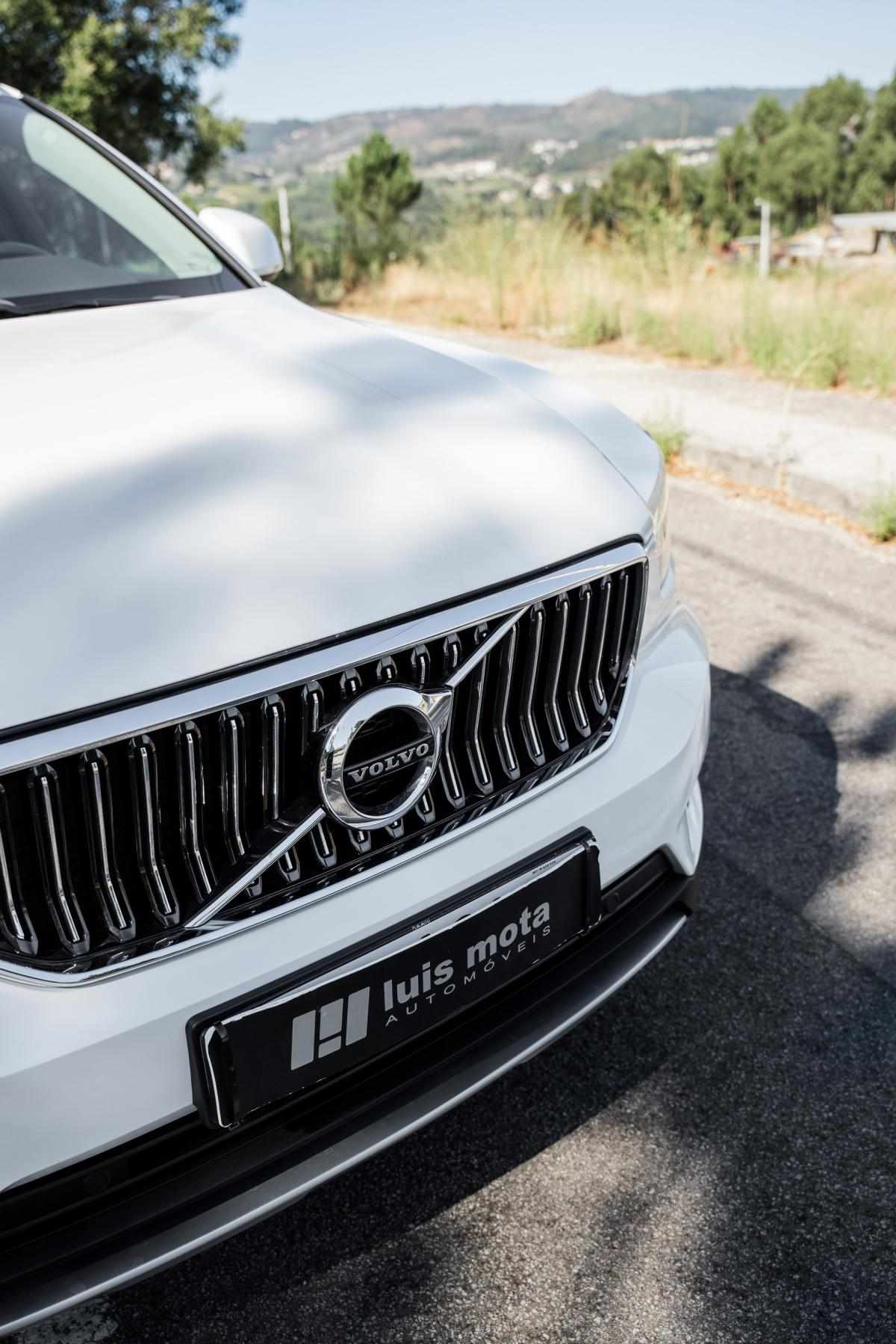volvo-xc40-2022-hibrido-a-gasolina-1477cc