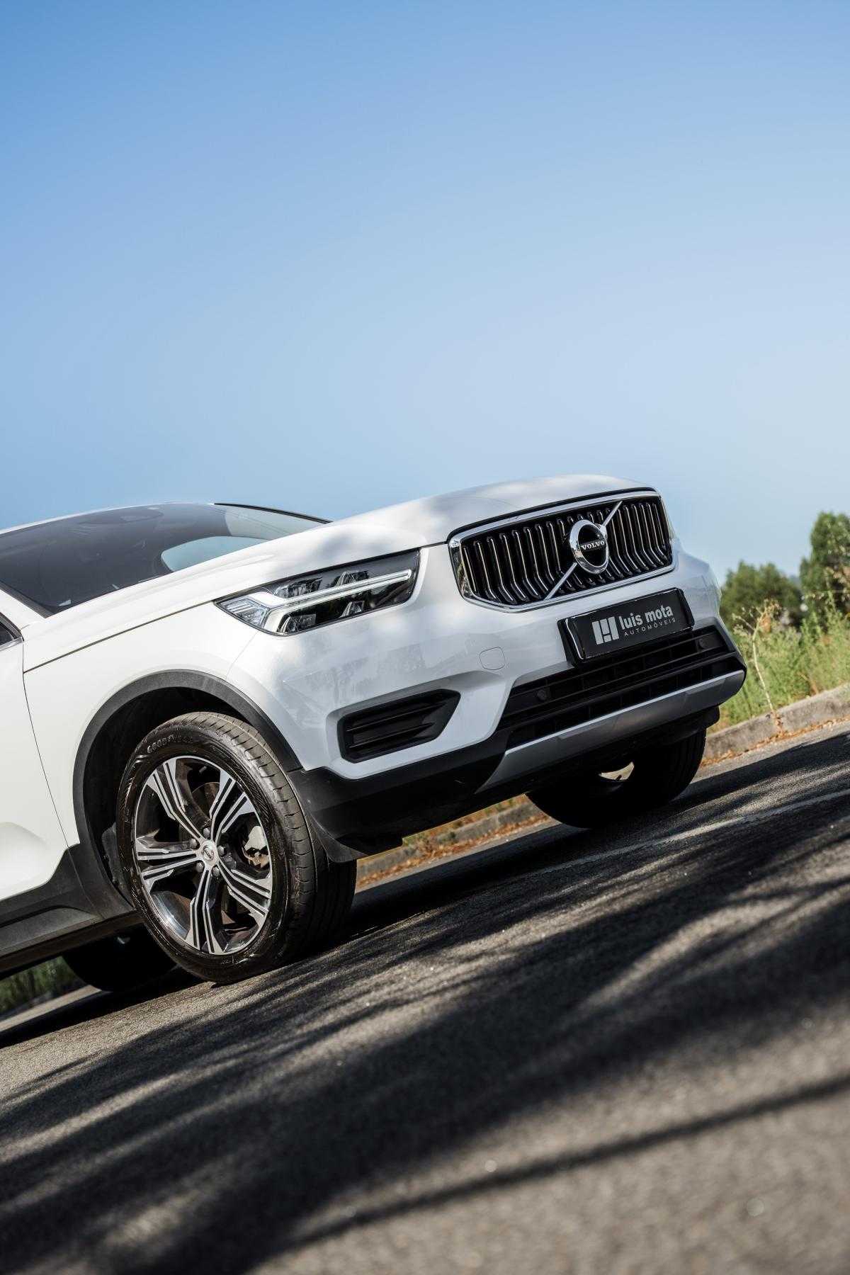 volvo-xc40-2022-hibrido-a-gasolina-1477cc
