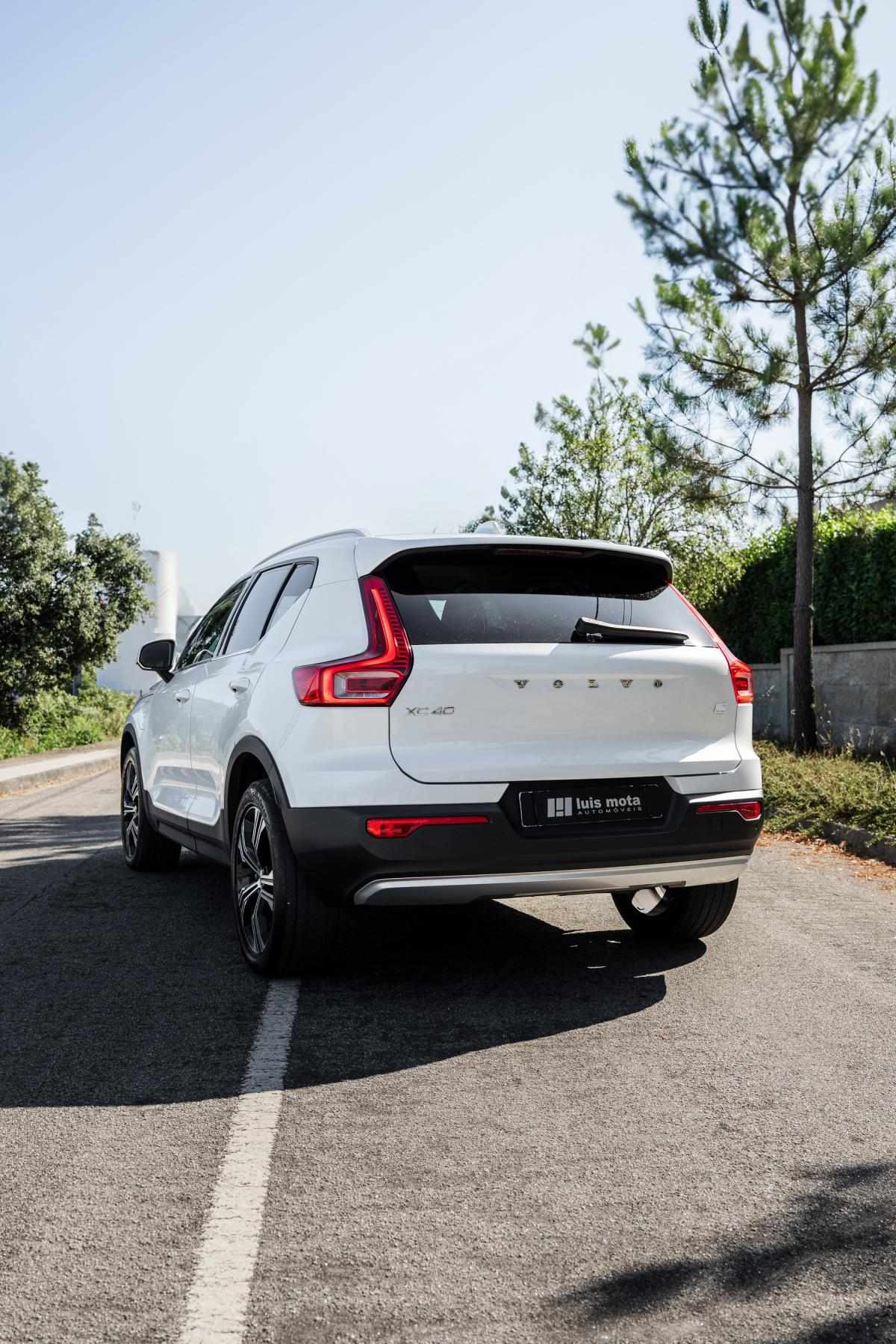 volvo-xc40-2022-hibrido-a-gasolina-1477cc