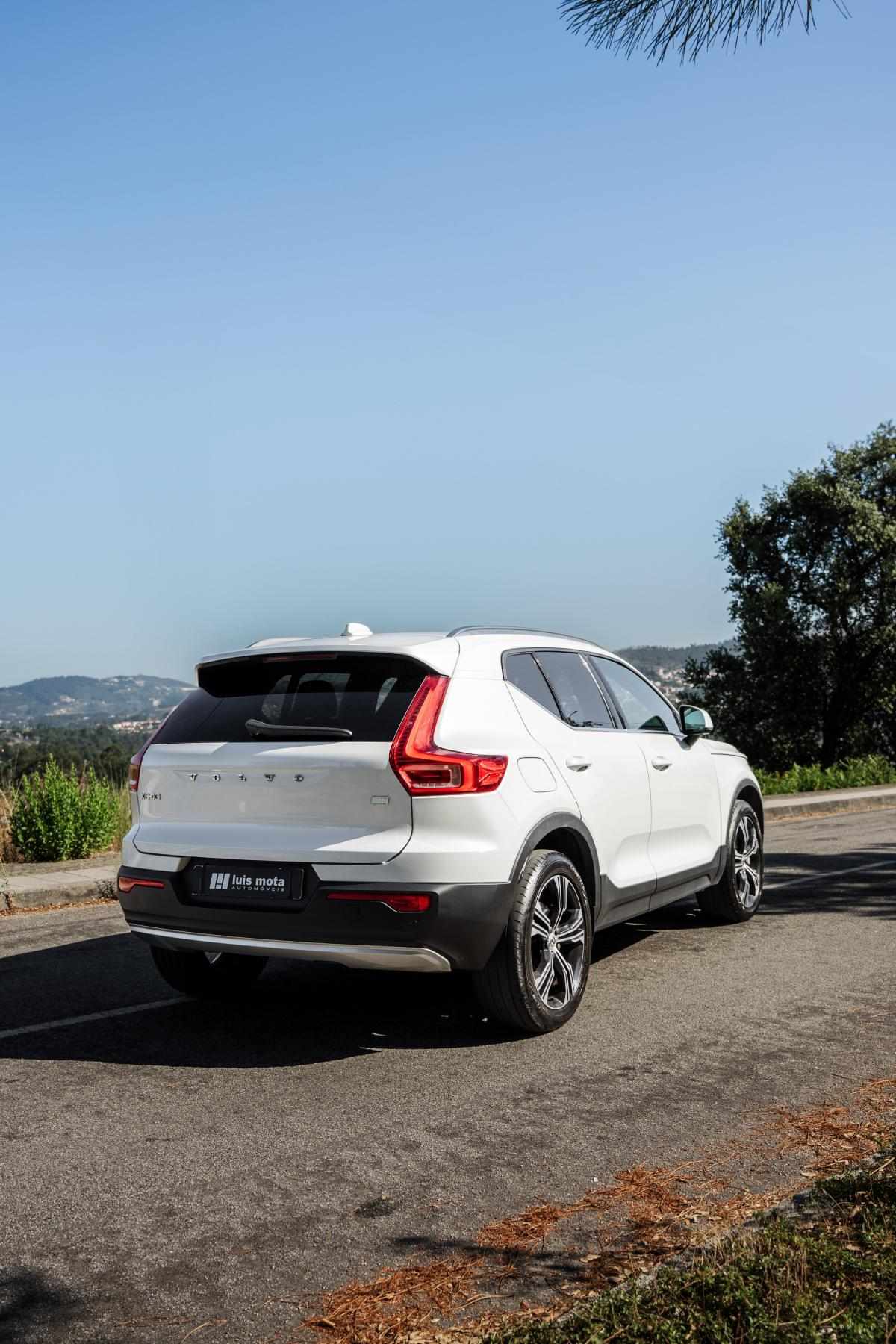 volvo-xc40-2022-hibrido-a-gasolina-1477cc