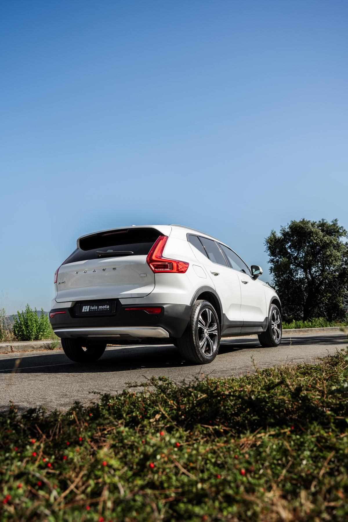 volvo-xc40-2022-hibrido-a-gasolina-1477cc