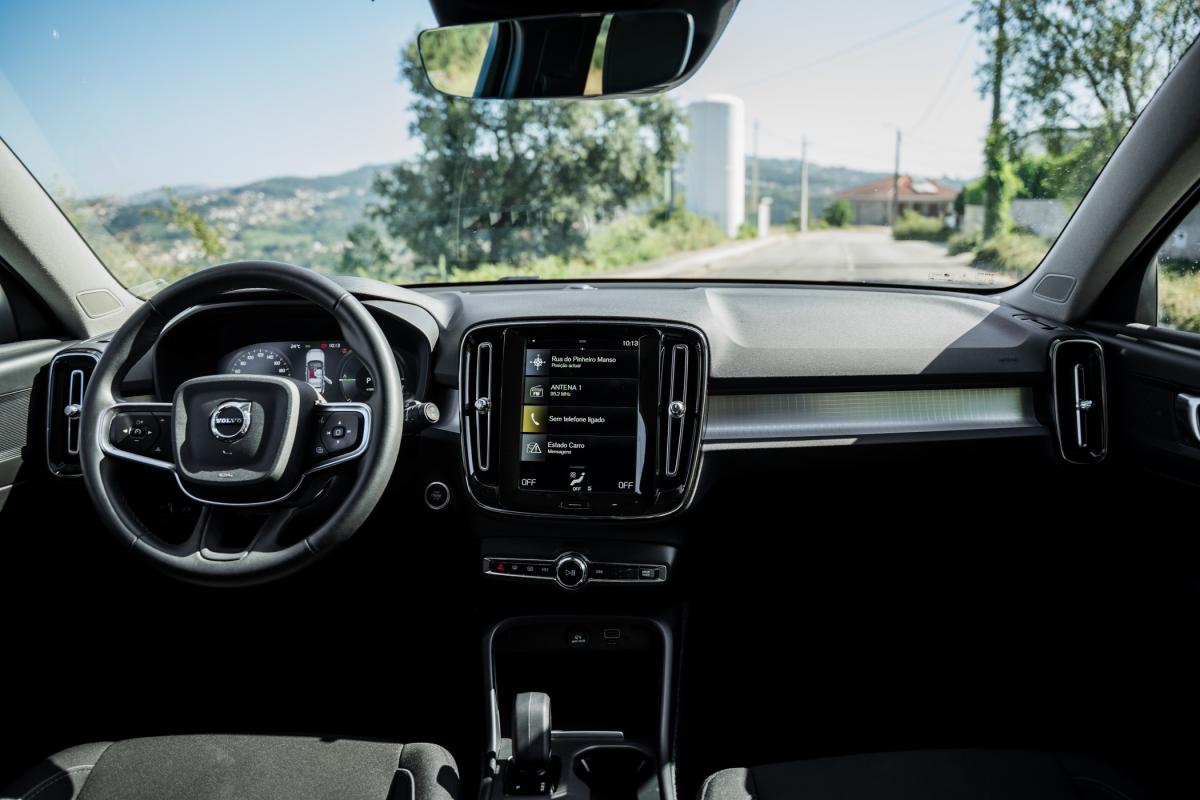 volvo-xc40-2022-hibrido-a-gasolina-1477cc