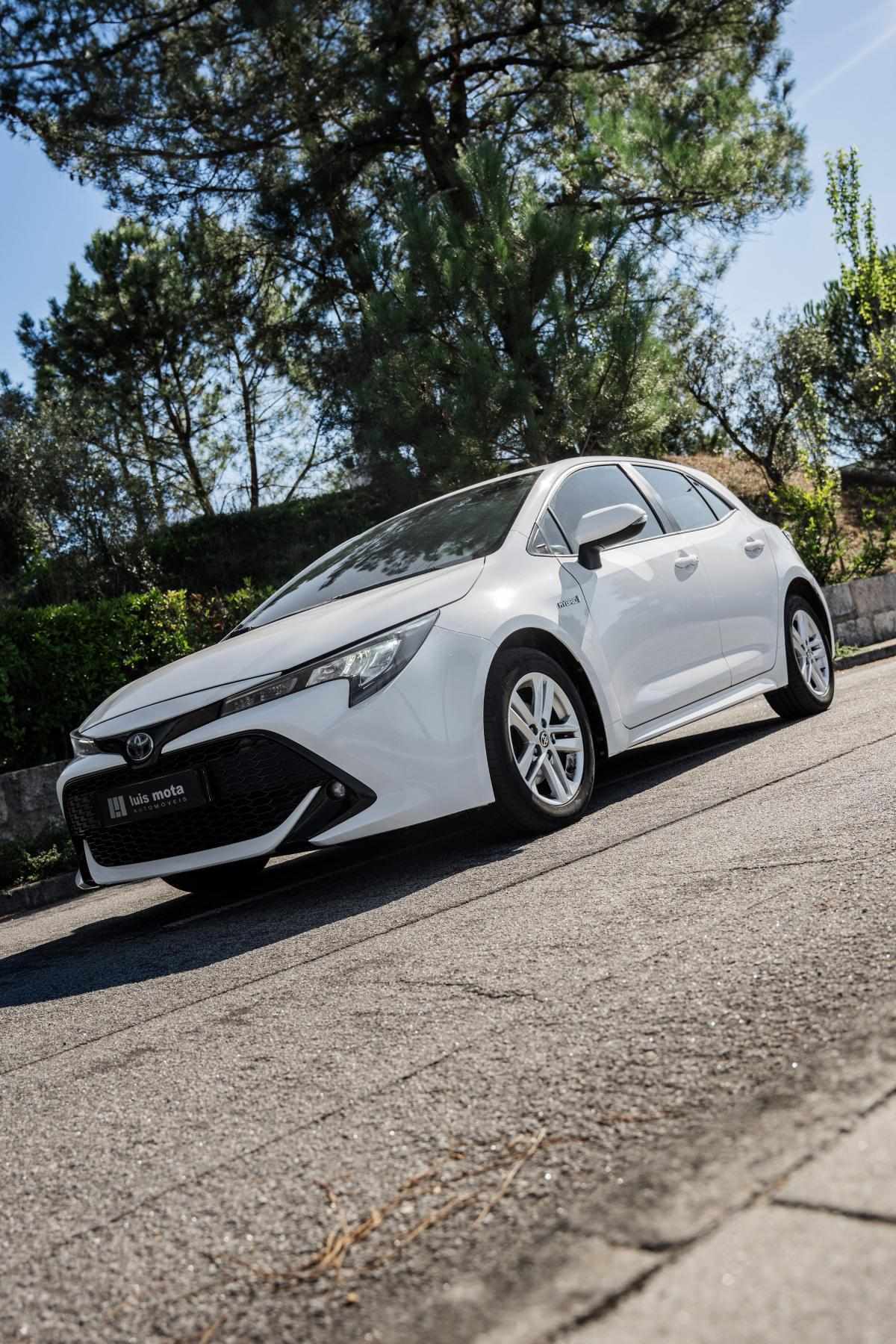 toyota-corolla-2021-hibrido-a-gasolina-1798cc