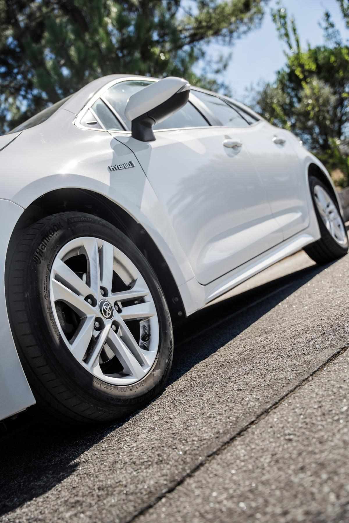 toyota-corolla-2021-hibrido-a-gasolina-1798cc