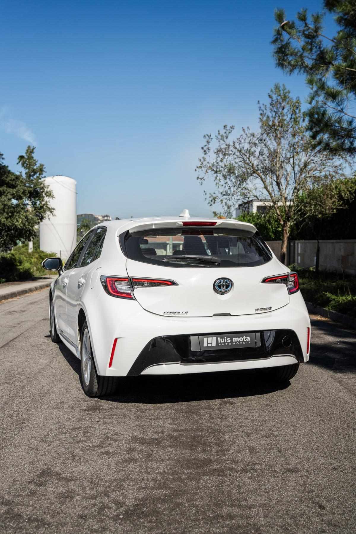 toyota-corolla-2021-hibrido-a-gasolina-1798cc