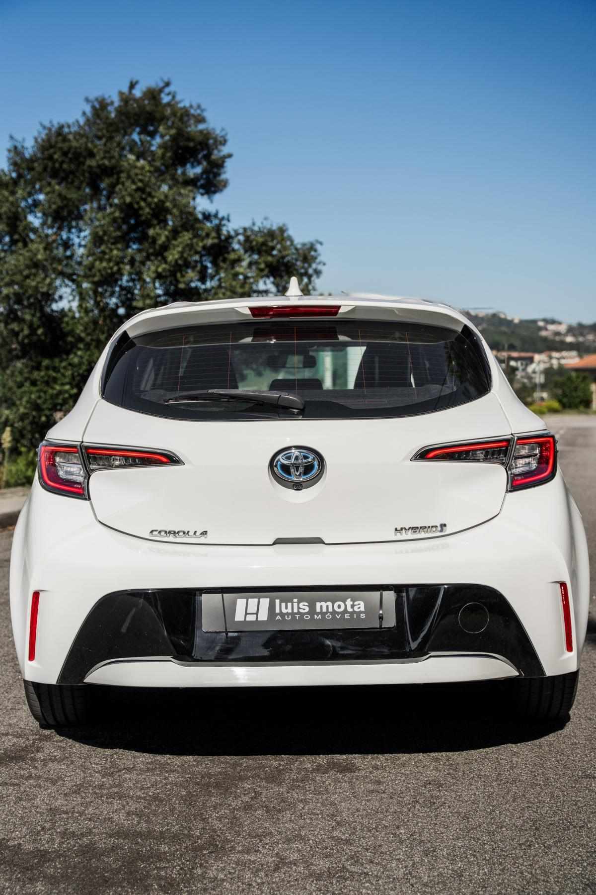toyota-corolla-2021-hibrido-a-gasolina-1798cc