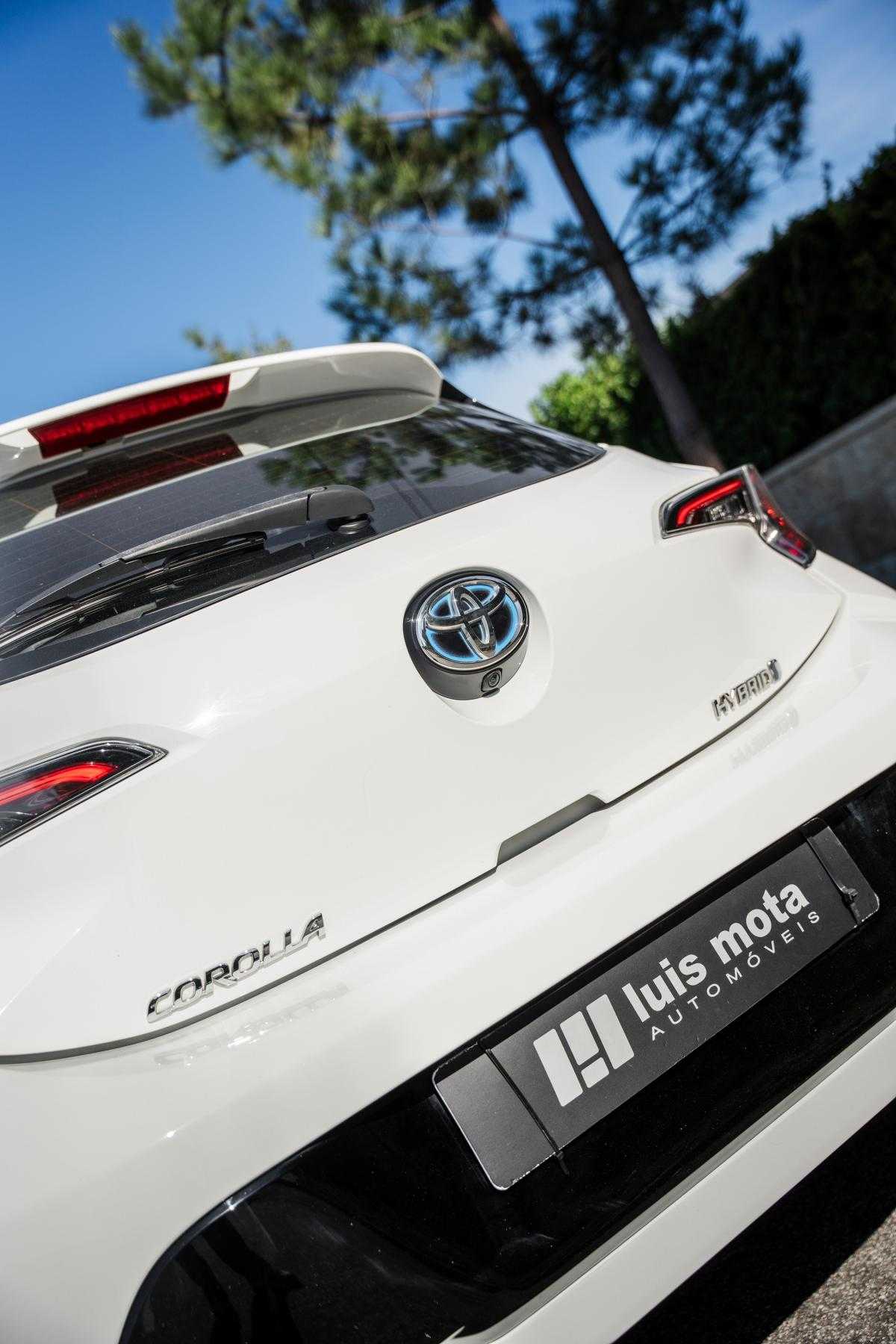 toyota-corolla-2021-hibrido-a-gasolina-1798cc