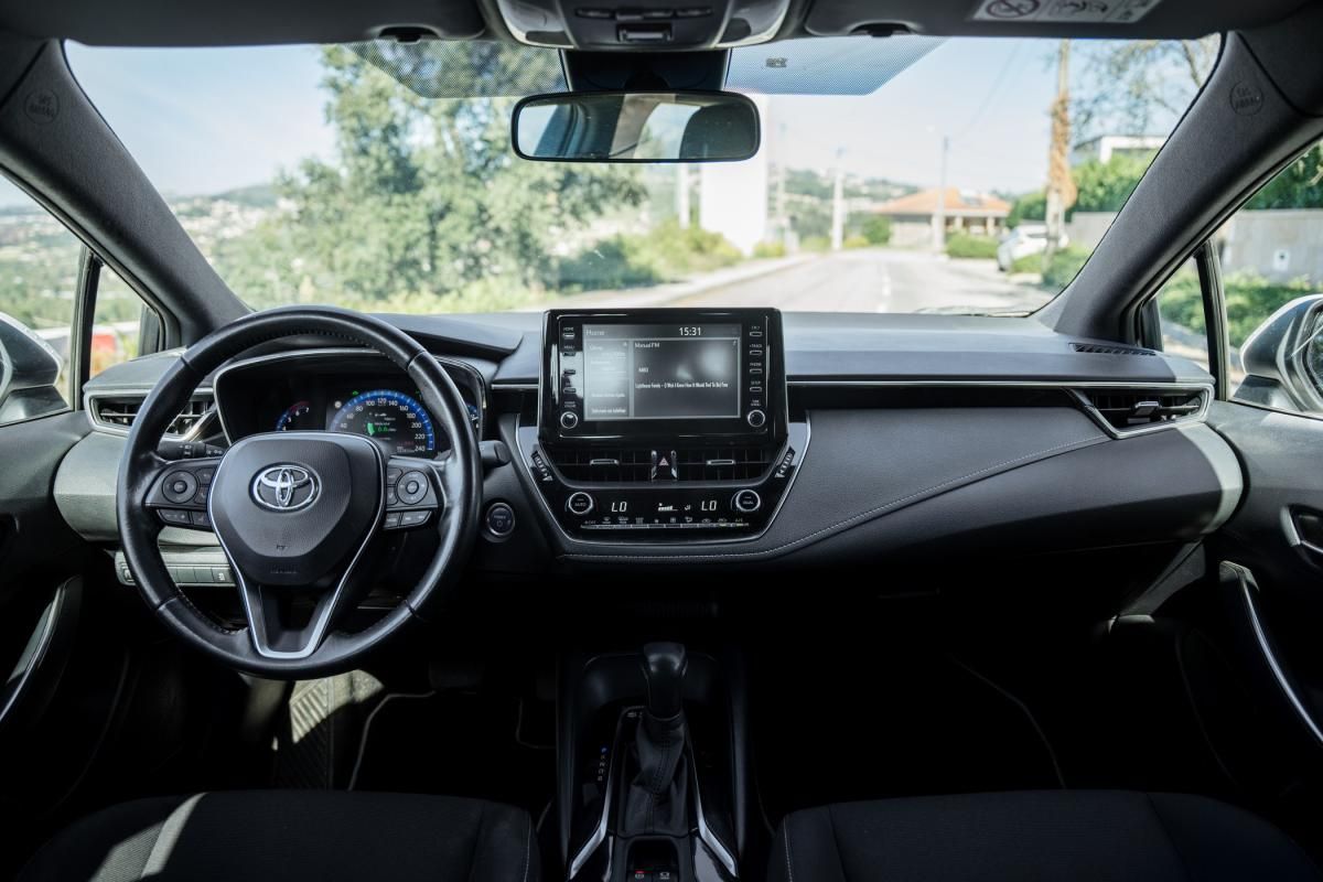 toyota-corolla-2021-hibrido-a-gasolina-1798cc