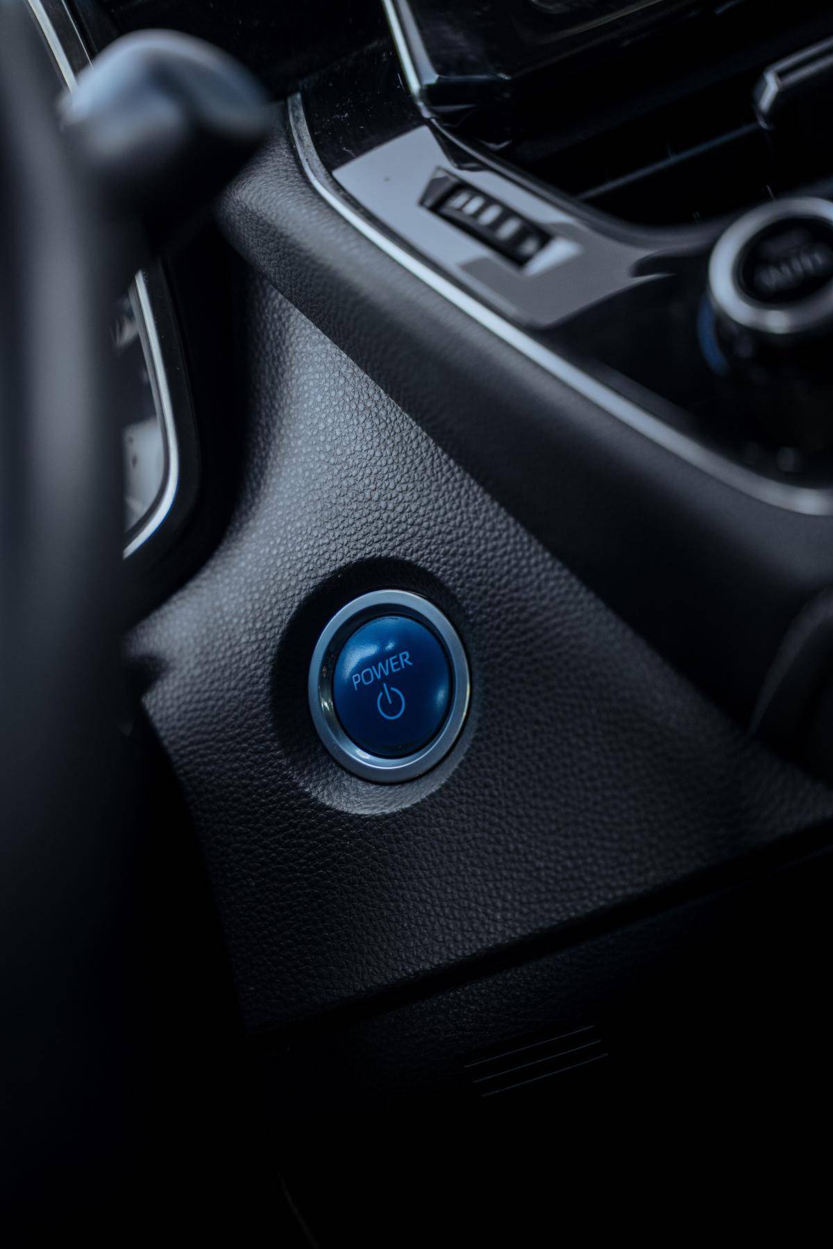 toyota-corolla-2021-hibrido-a-gasolina-1798cc
