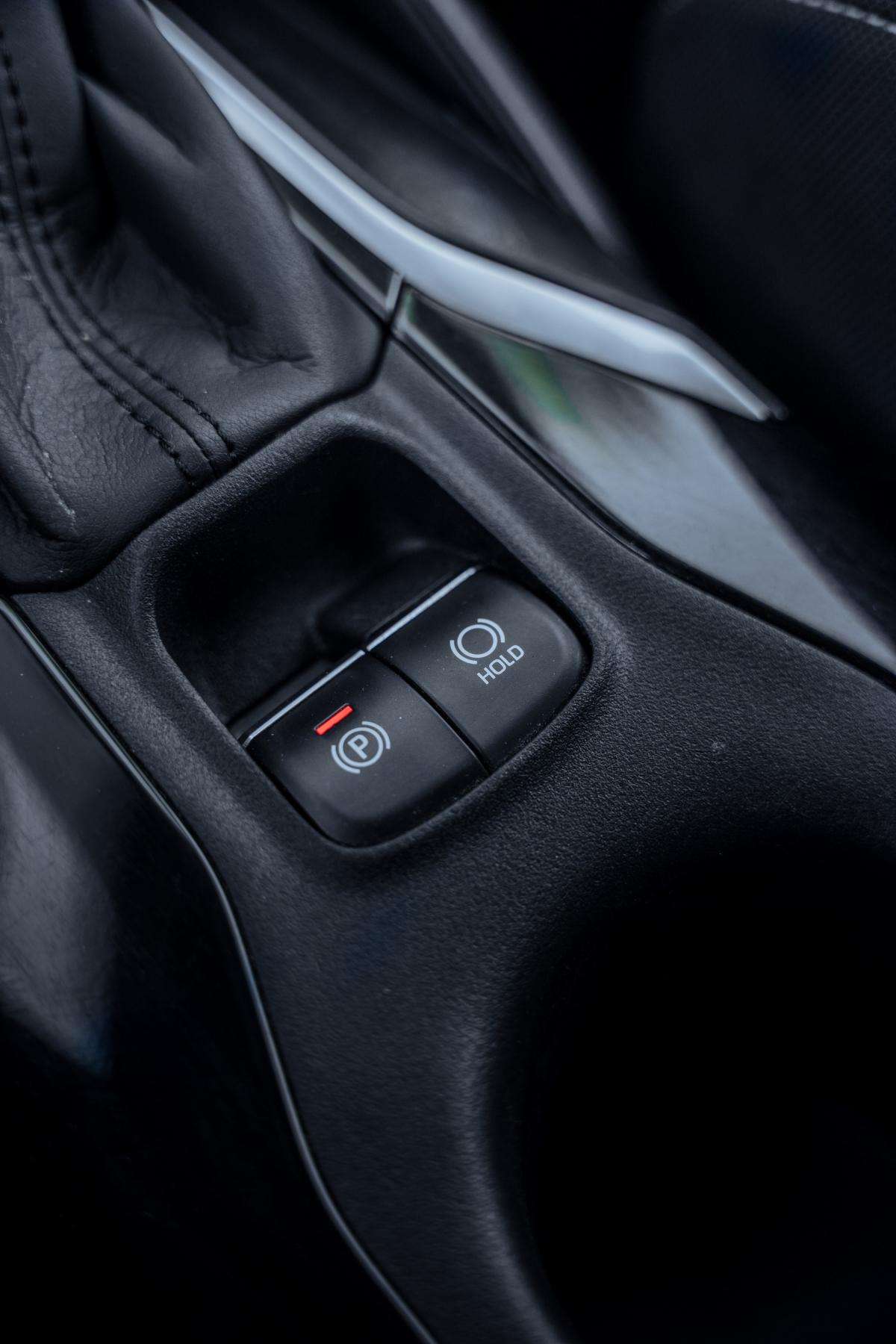 toyota-corolla-2021-hibrido-a-gasolina-1798cc