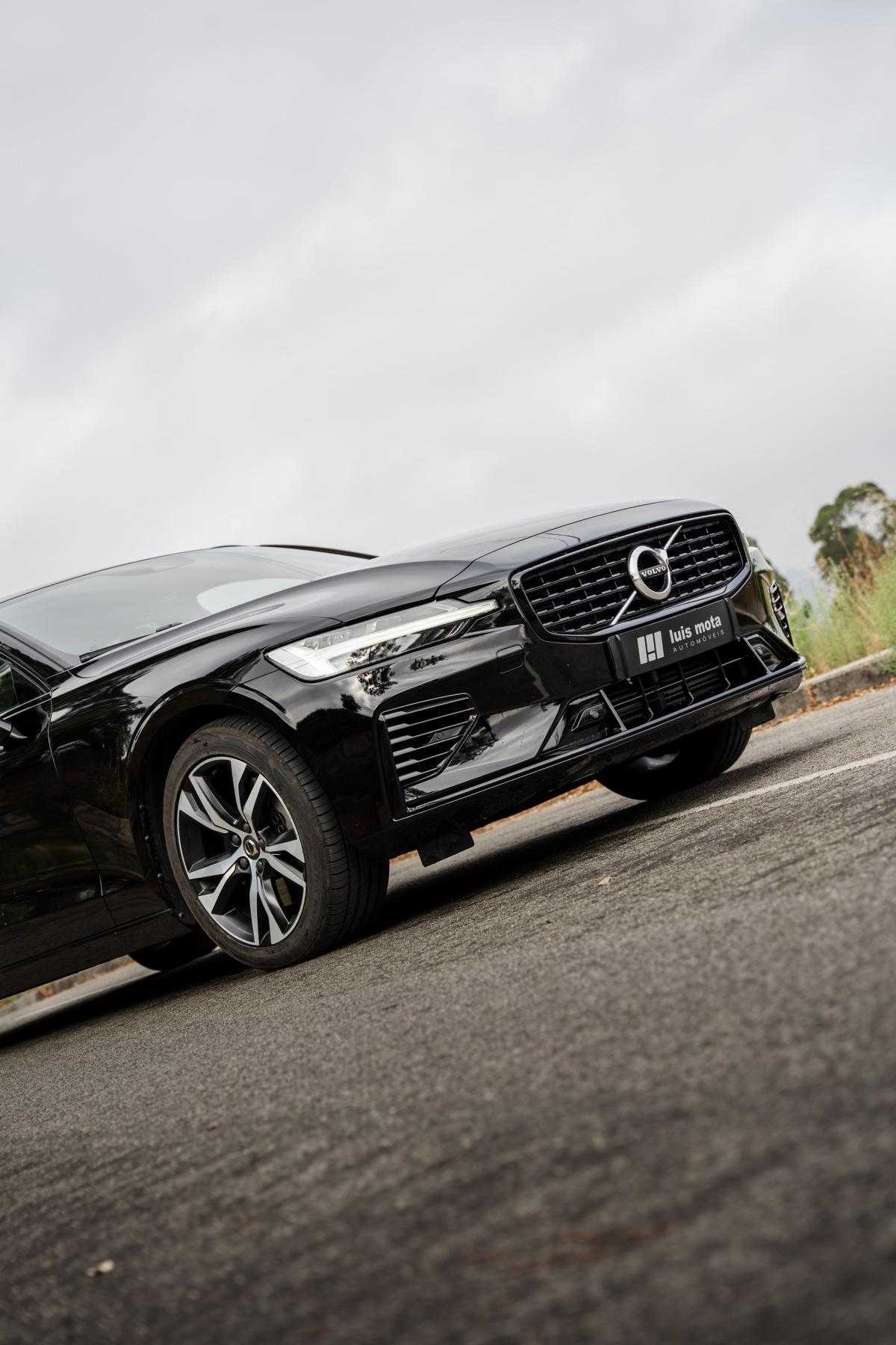 volvo-v60-2021-hibrido-a-gasolina-1969cc