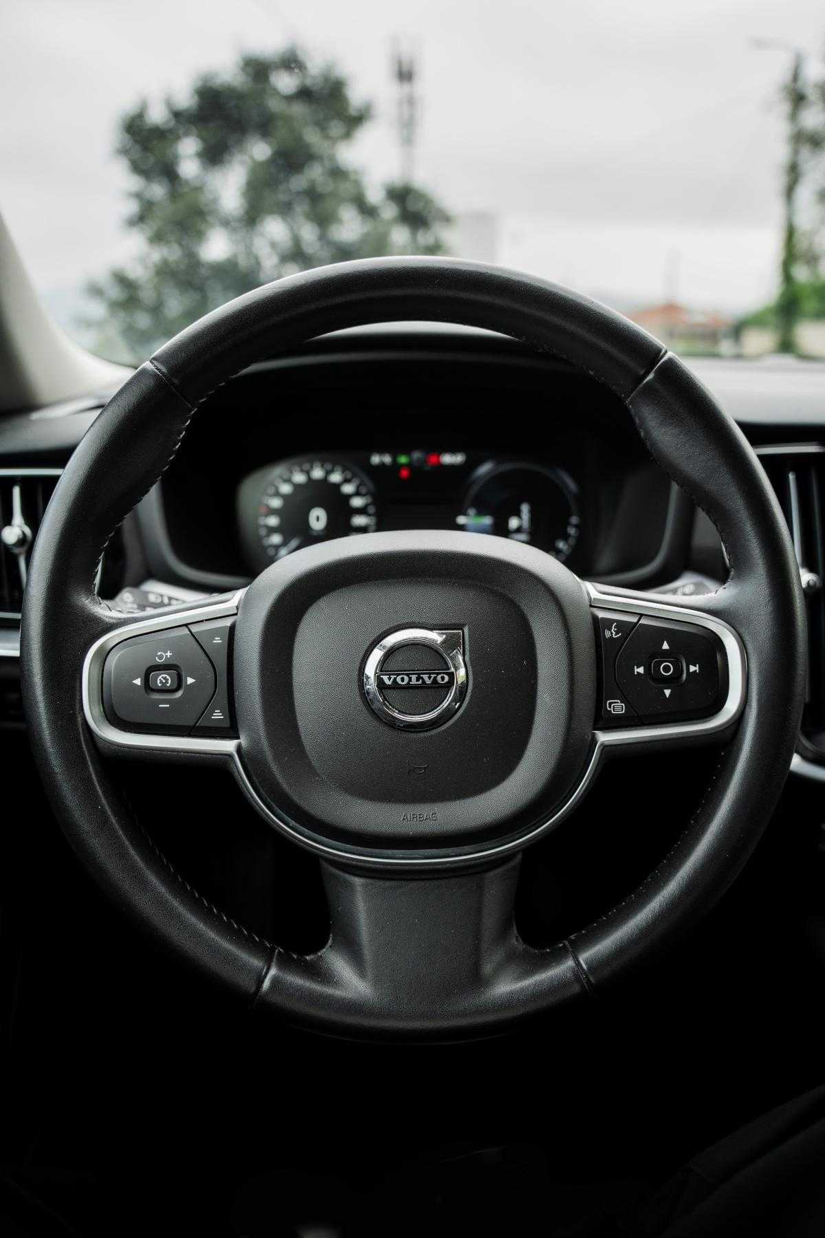 volvo-v60-2021-hibrido-a-gasolina-1969cc