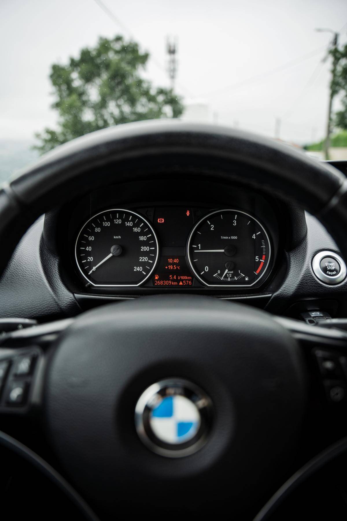 bmw-serie-1-2009-diesel-1995cc