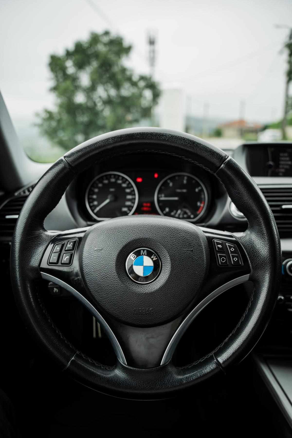 bmw-serie-1-2009-diesel-1995cc
