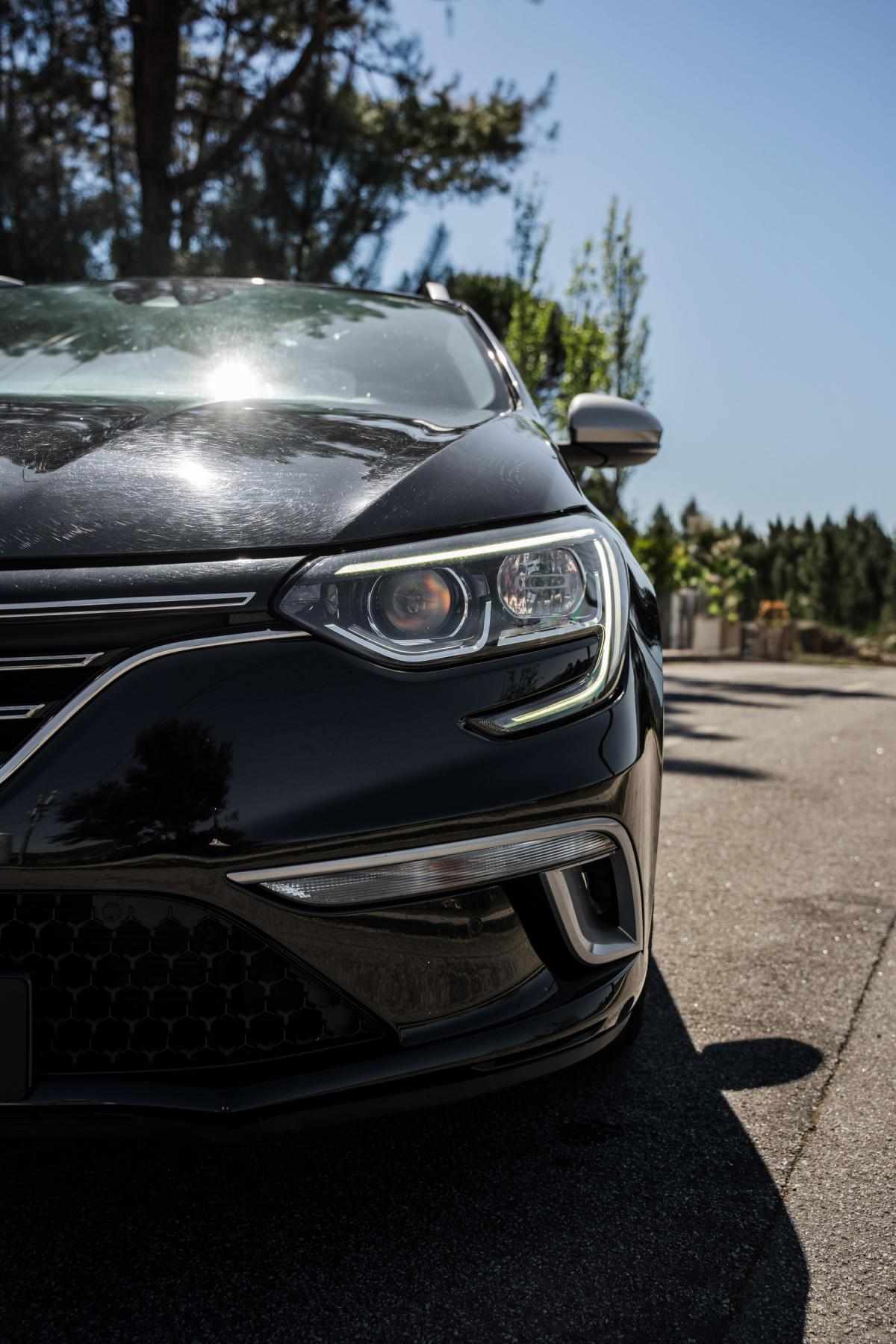 renault-megane-sport-tourer-2018-diesel-1461cc