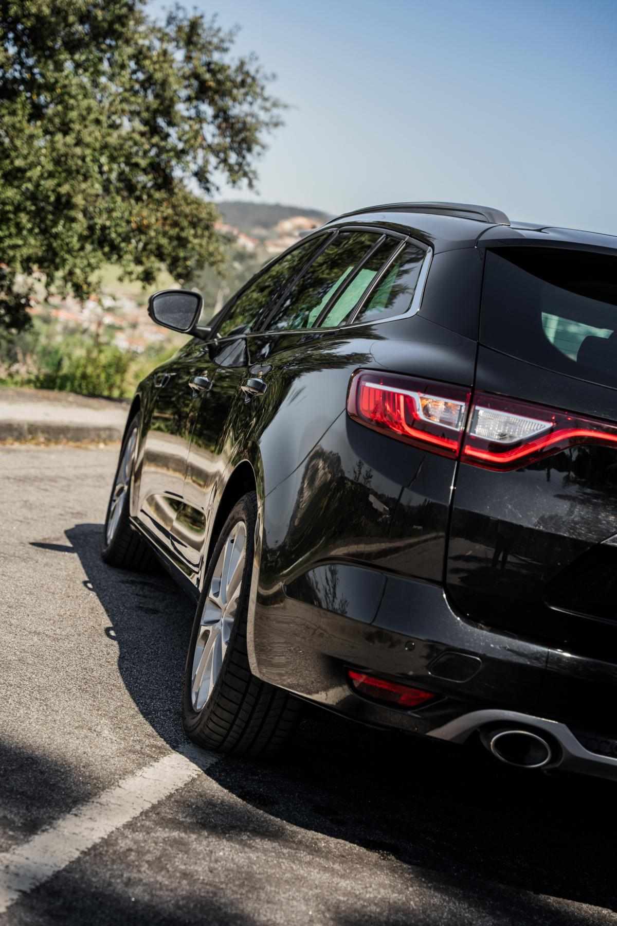 renault-megane-sport-tourer-2018-diesel-1461cc