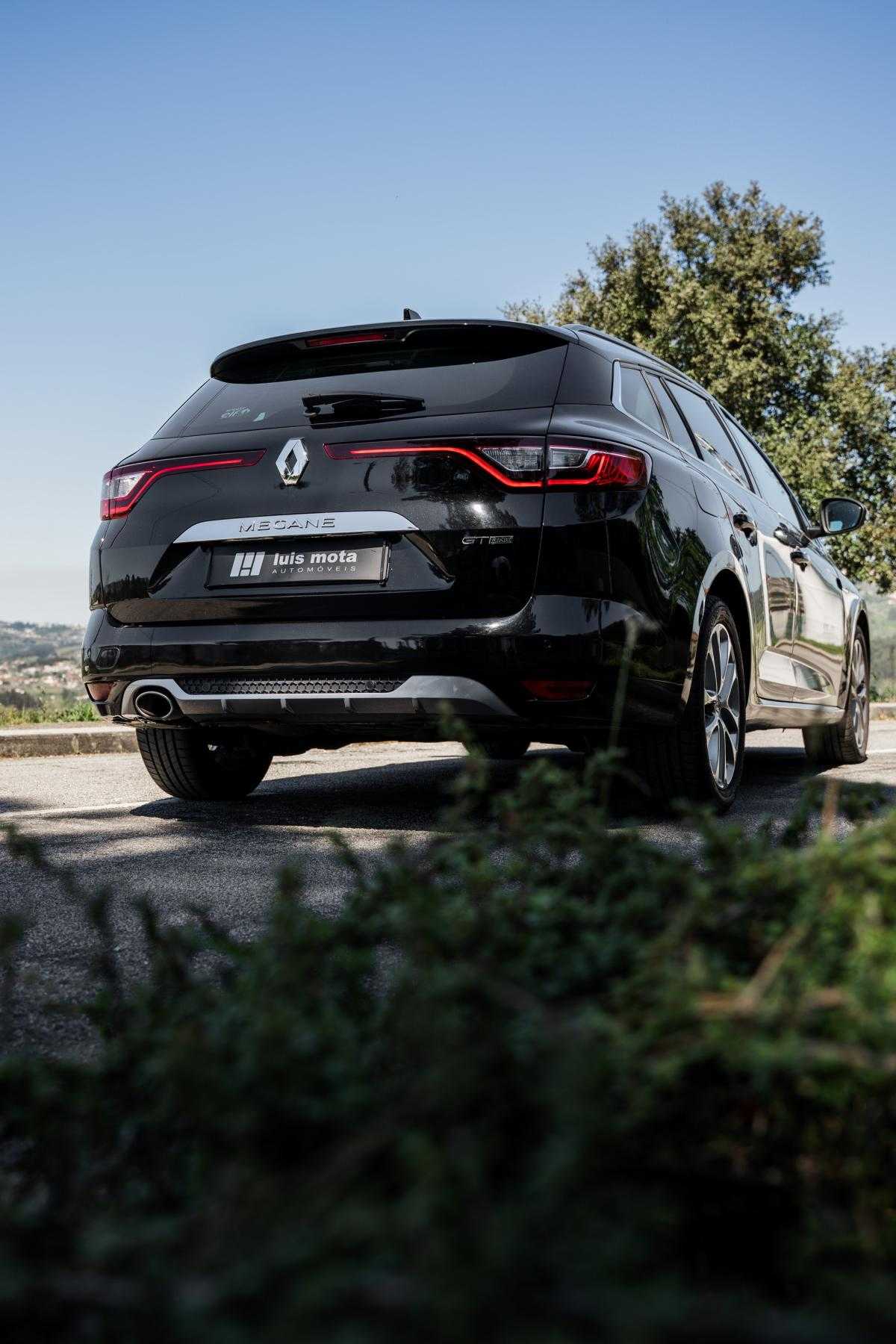 renault-megane-sport-tourer-2018-diesel-1461cc