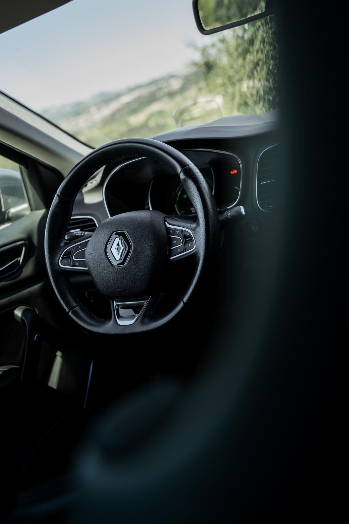renault-megane-sport-tourer-2018-diesel-1461cc