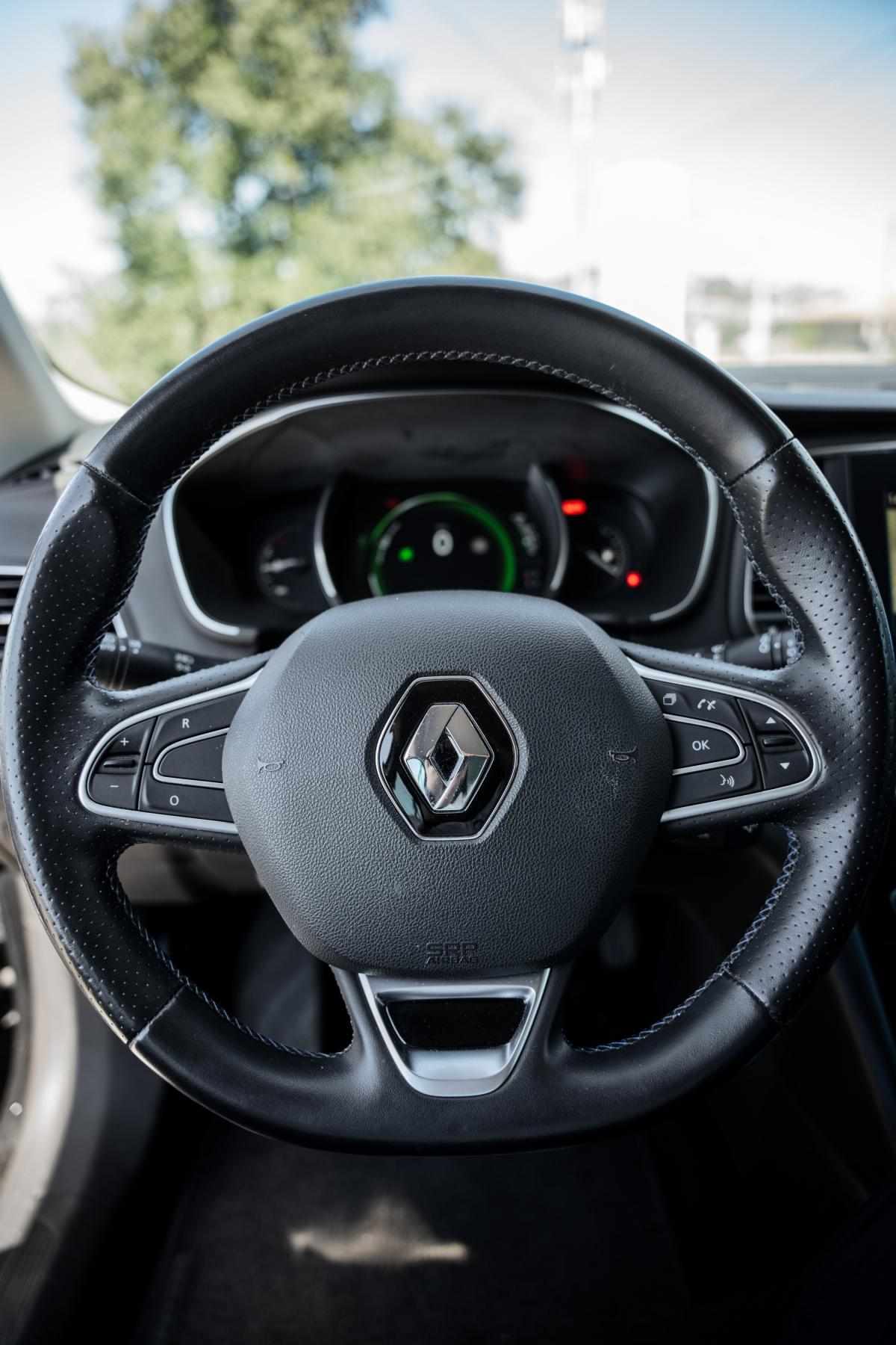 renault-megane-sport-tourer-2018-diesel-1461cc