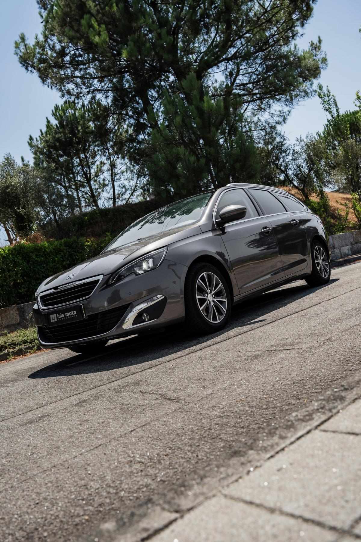 peugeot-308-sw-2015-diesel-1560cc