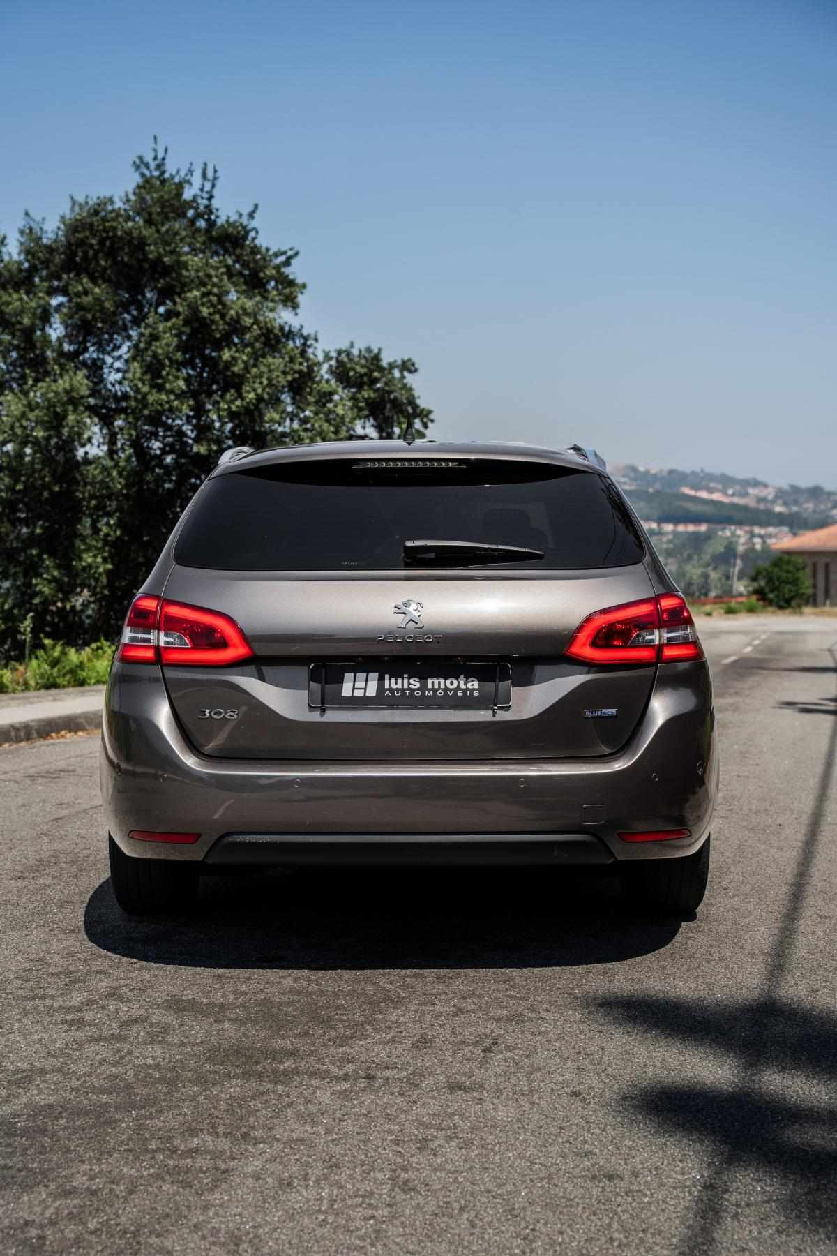 peugeot-308-sw-2015-diesel-1560cc