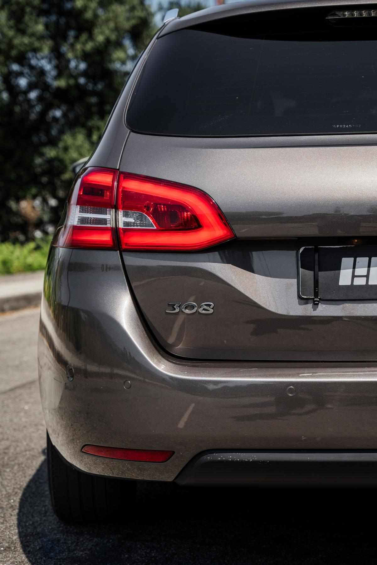 peugeot-308-sw-2015-diesel-1560cc