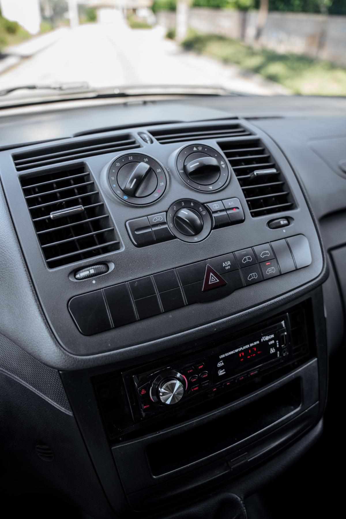 mercedes-benz-vito-2011-diesel-2143cc
