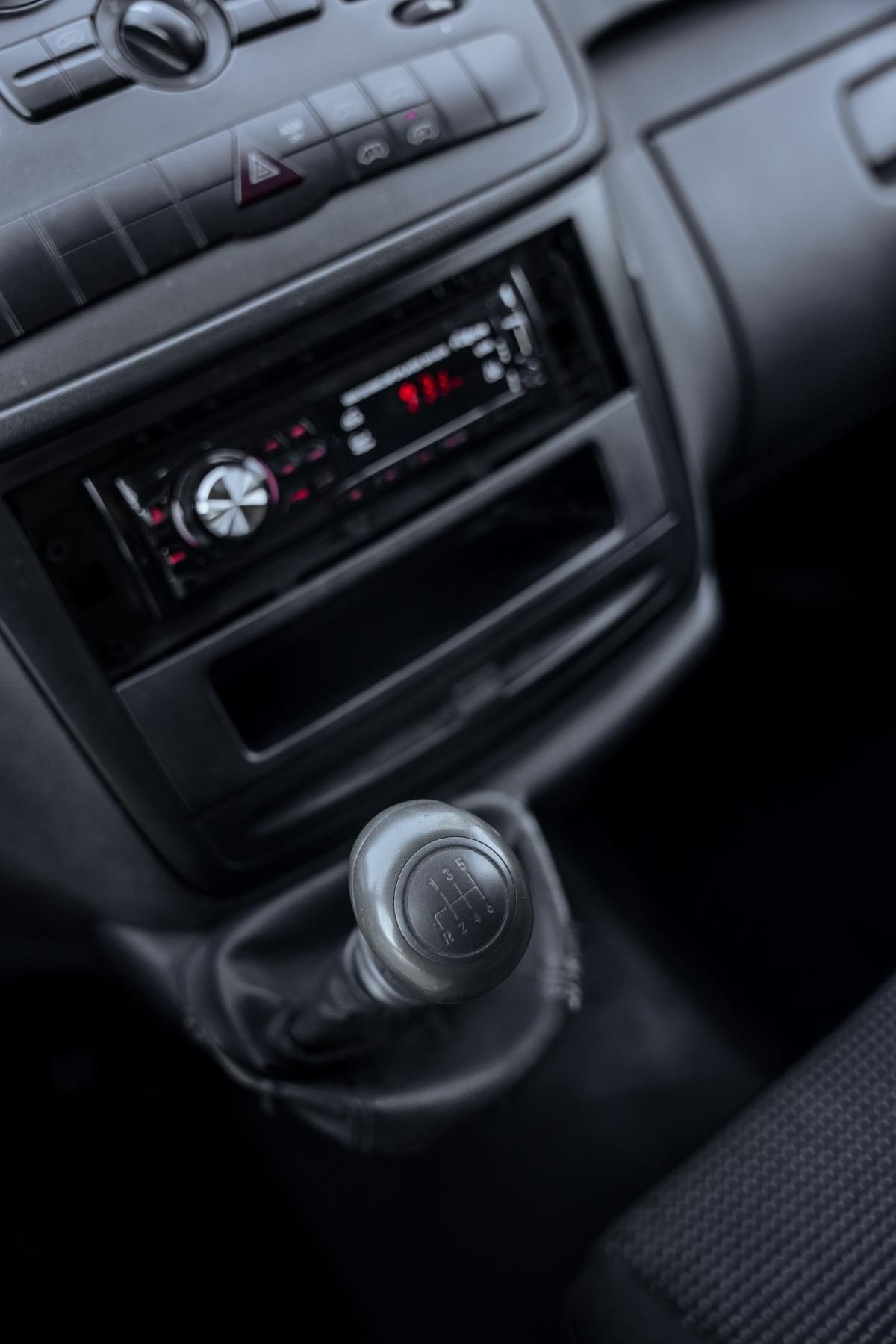 mercedes-benz-vito-2011-diesel-2143cc