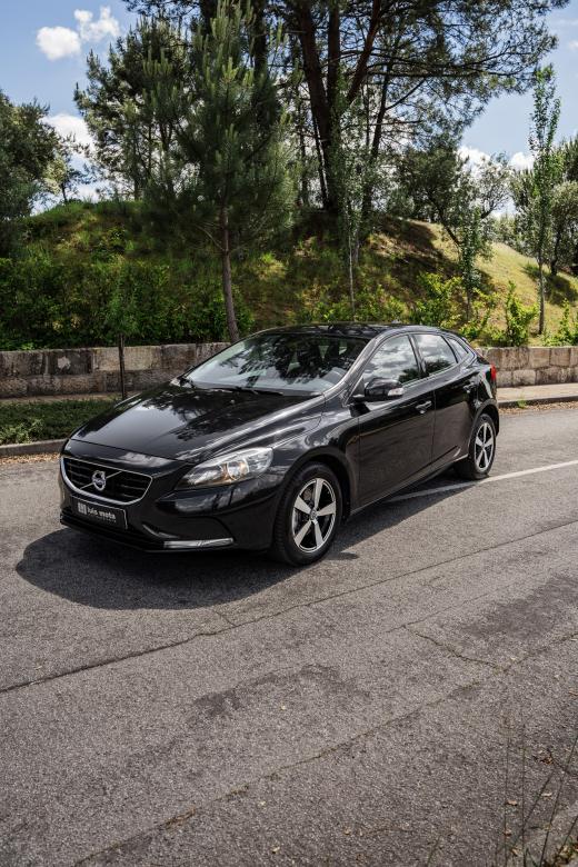 volvo-v40-2015-diesel-1560cc