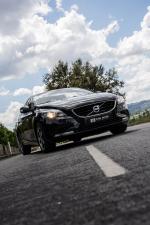 volvo-v40-2015-diesel-1560cc
