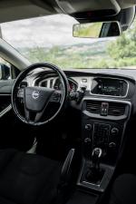 volvo-v40-2015-diesel-1560cc