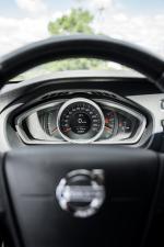 volvo-v40-2015-diesel-1560cc