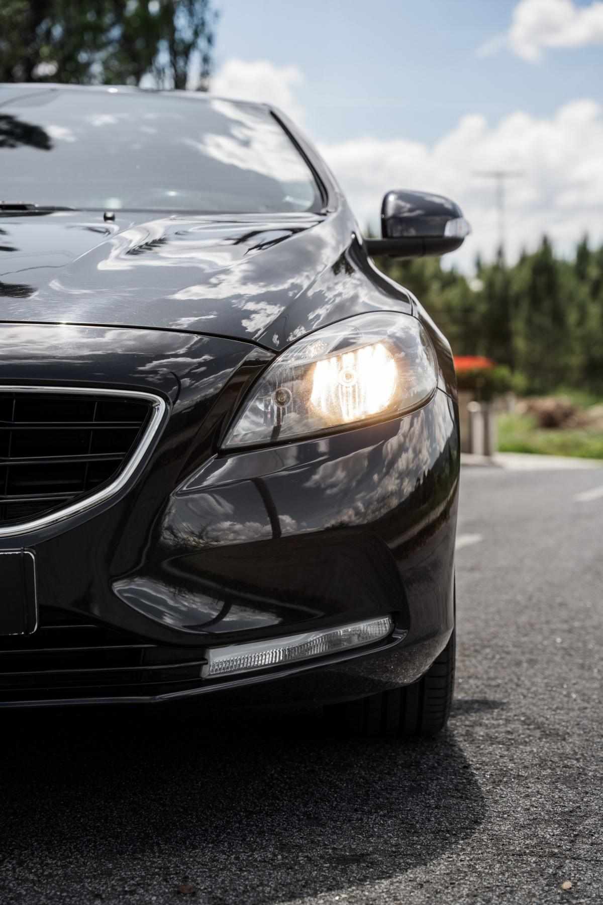 volvo-v40-2015-diesel-1560cc