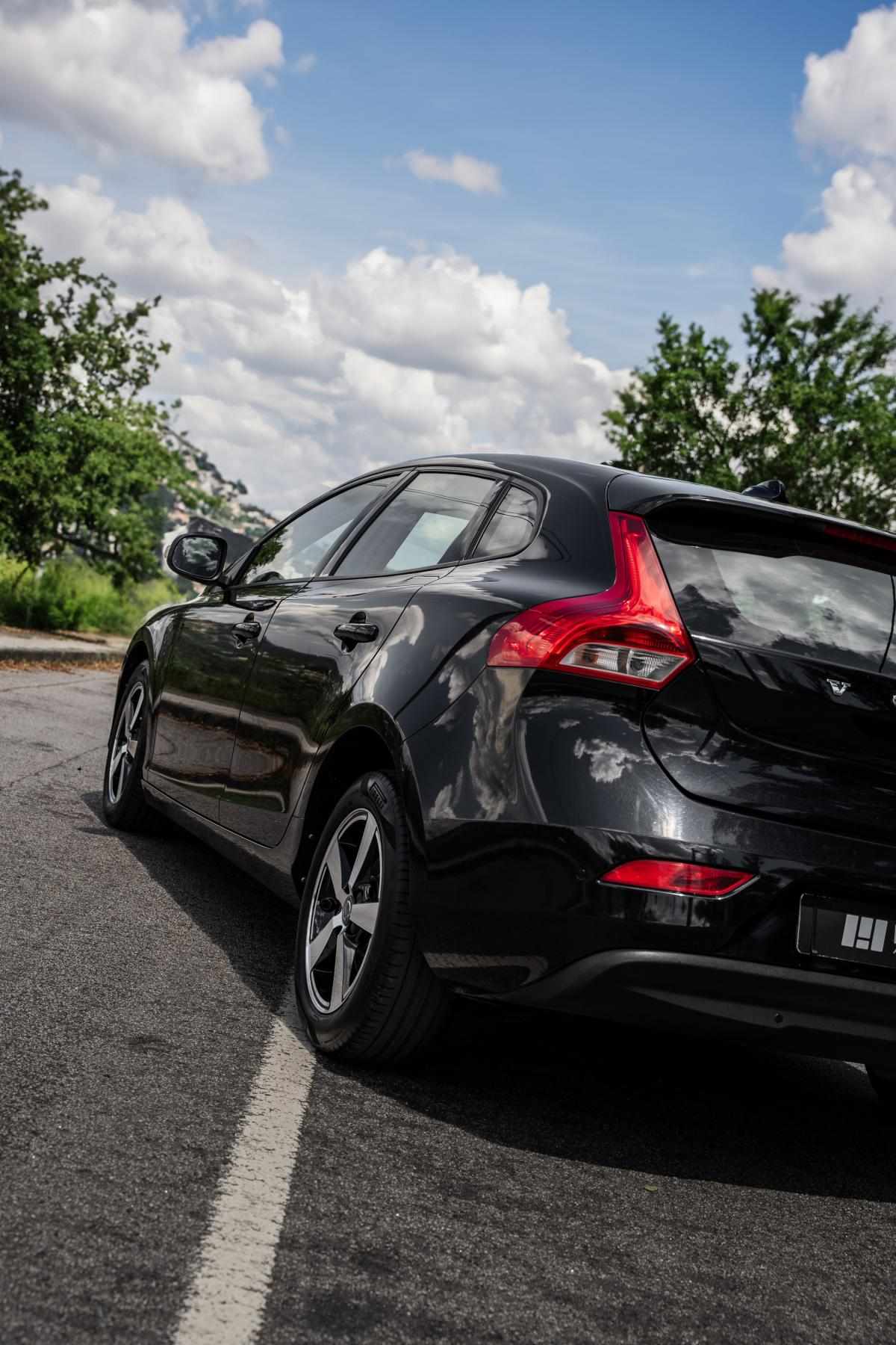 volvo-v40-2015-diesel-1560cc