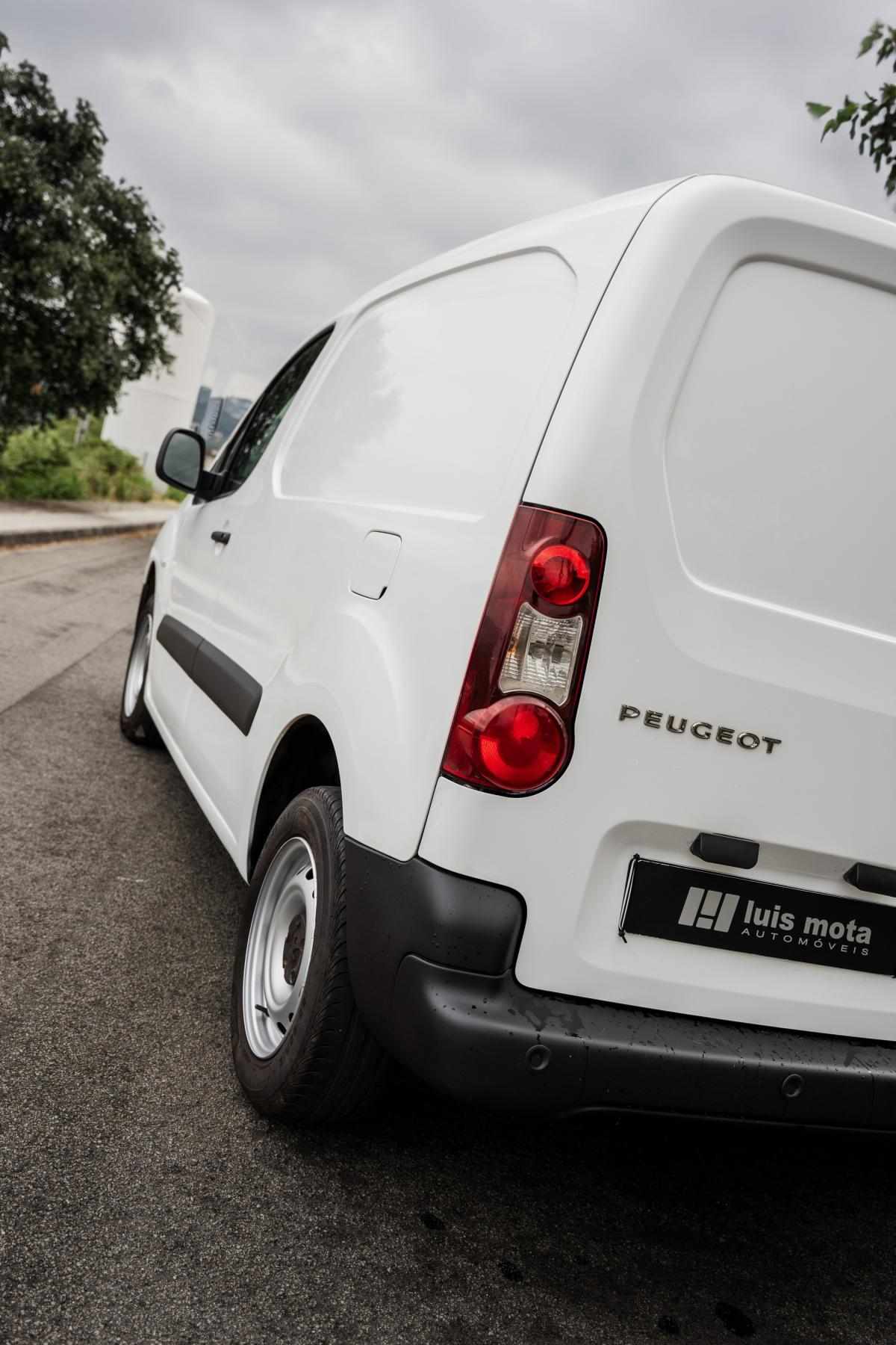 peugeot-partner-2015-diesel-1560cc