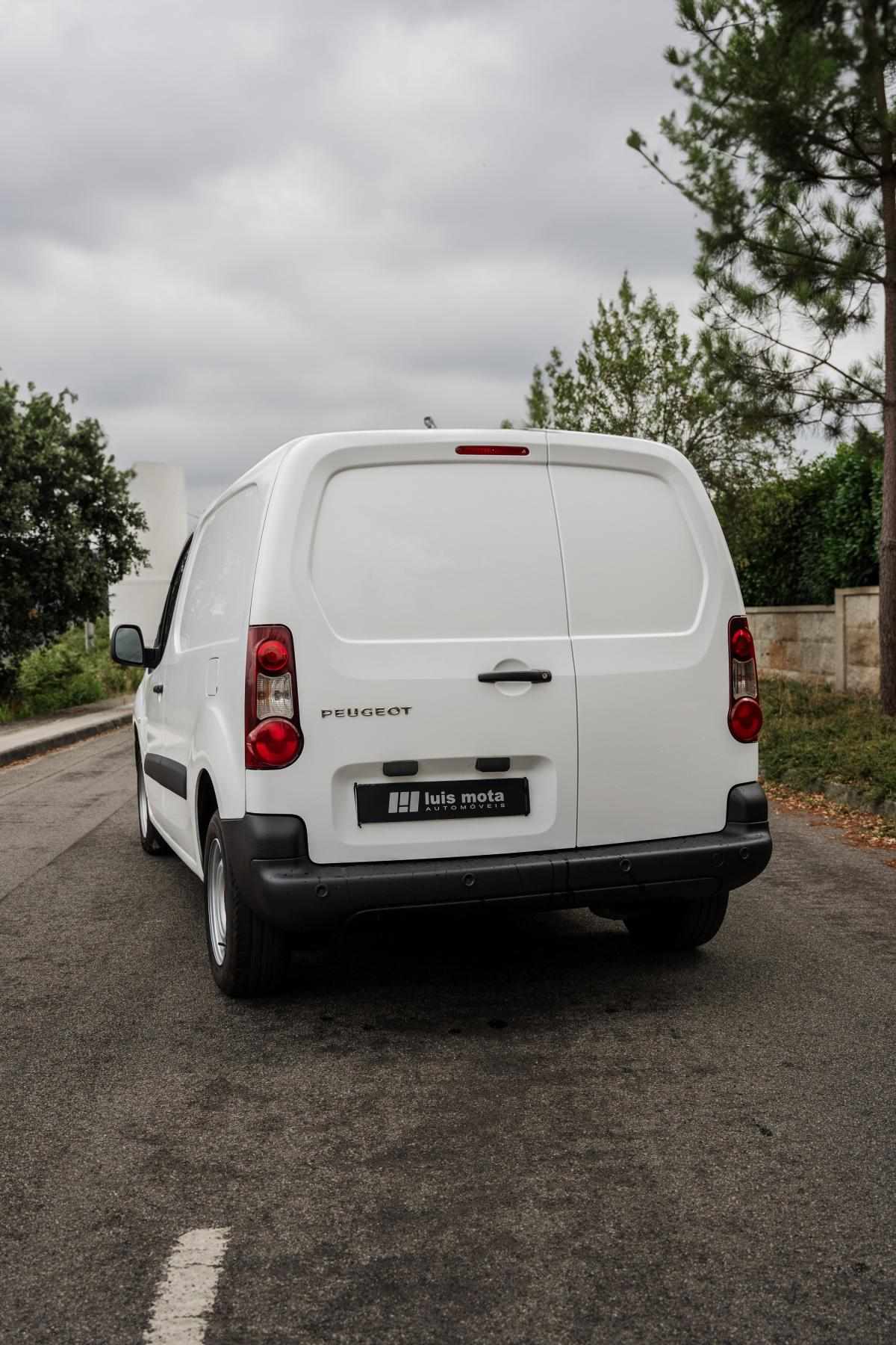 peugeot-partner-2015-diesel-1560cc