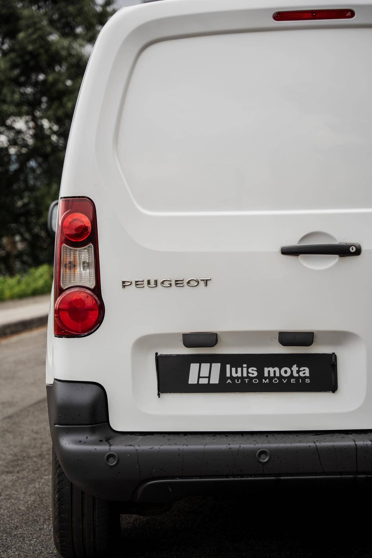 peugeot-partner-2015-diesel-1560cc