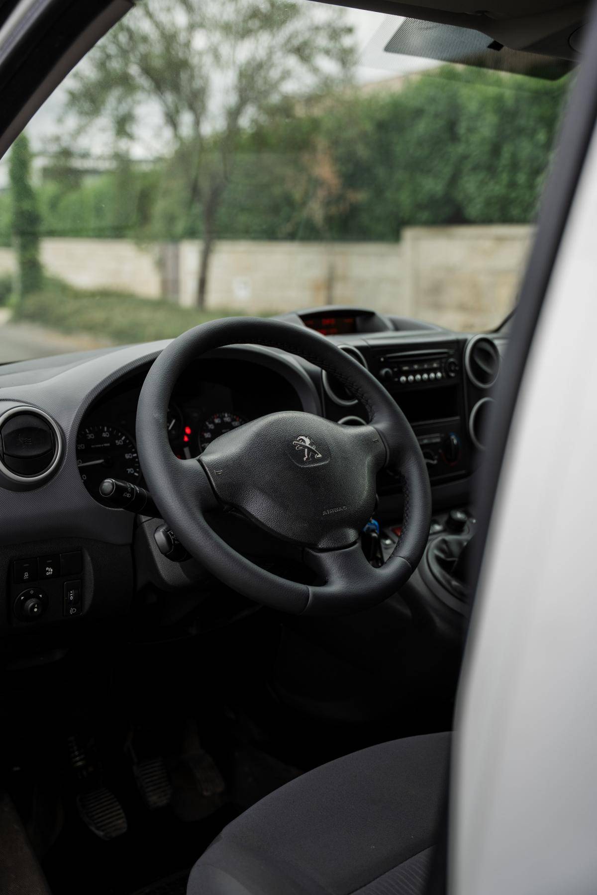 peugeot-partner-2015-diesel-1560cc