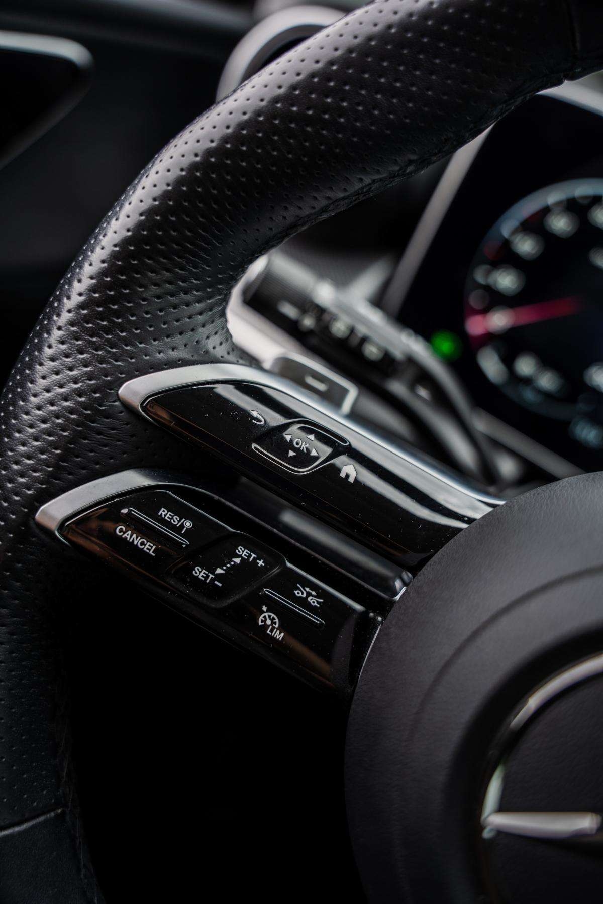 mercedes-benz-glc-2023-hibrido-a-gasolina-1999cc
