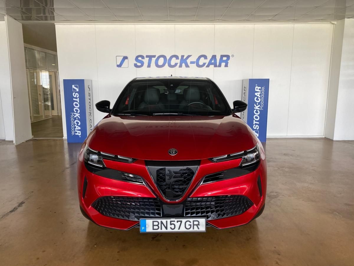alfa-romeo-junior-2024-eletrico-0cc