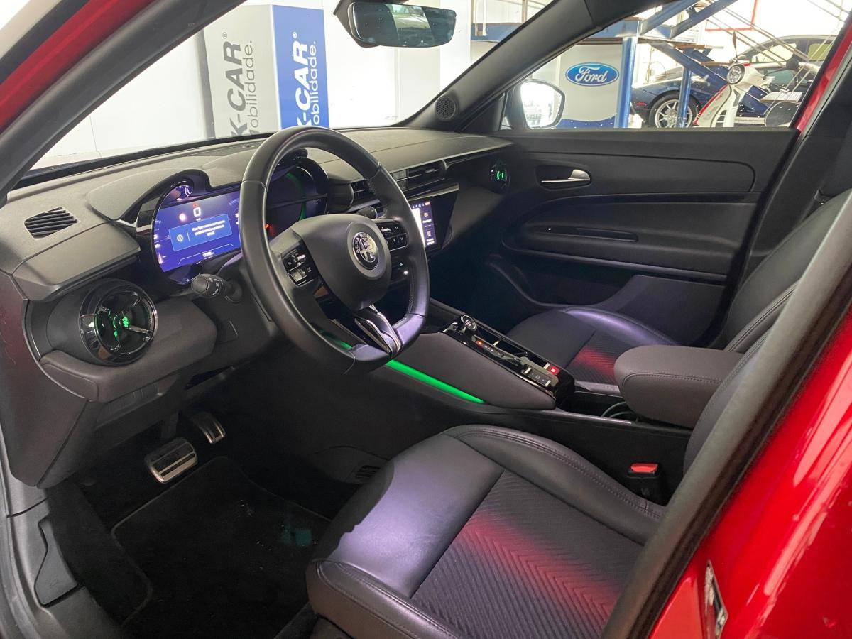 alfa-romeo-junior-2024-eletrico-0cc