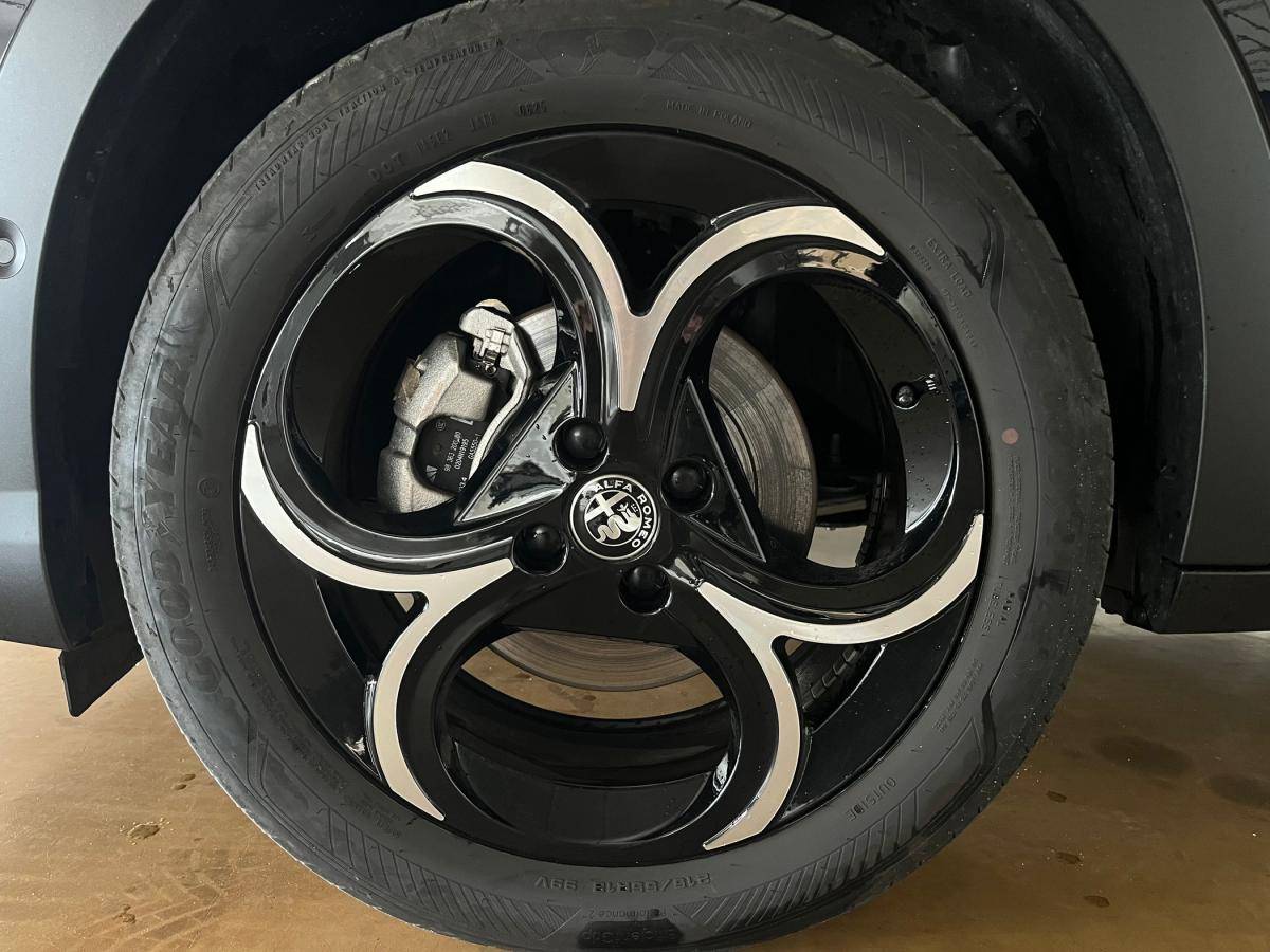 alfa-romeo-junior-2025-hibrido-a-gasolina-1199cc