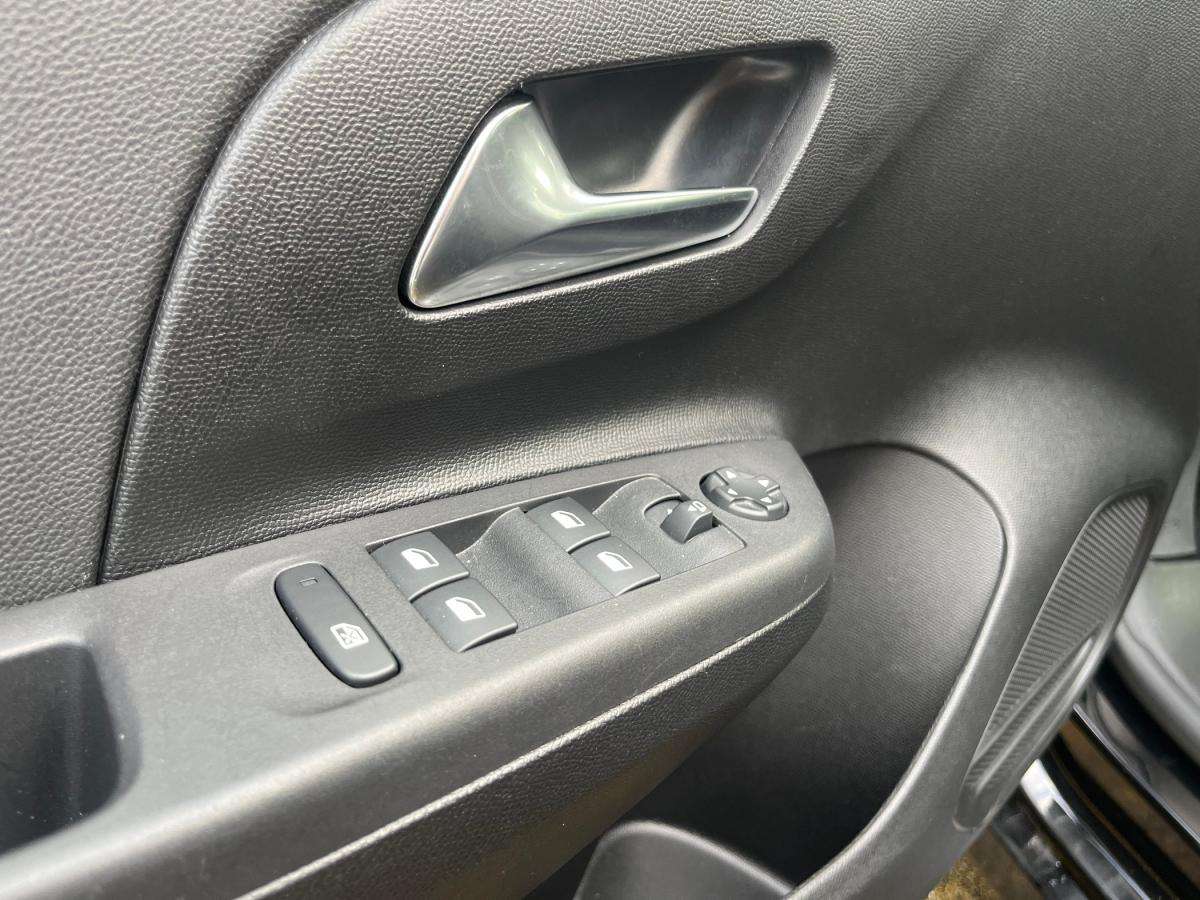opel-corsa-2025-gasolina-1199cc