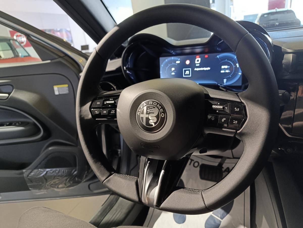 alfa-romeo-junior-2026-eletrico-0cc