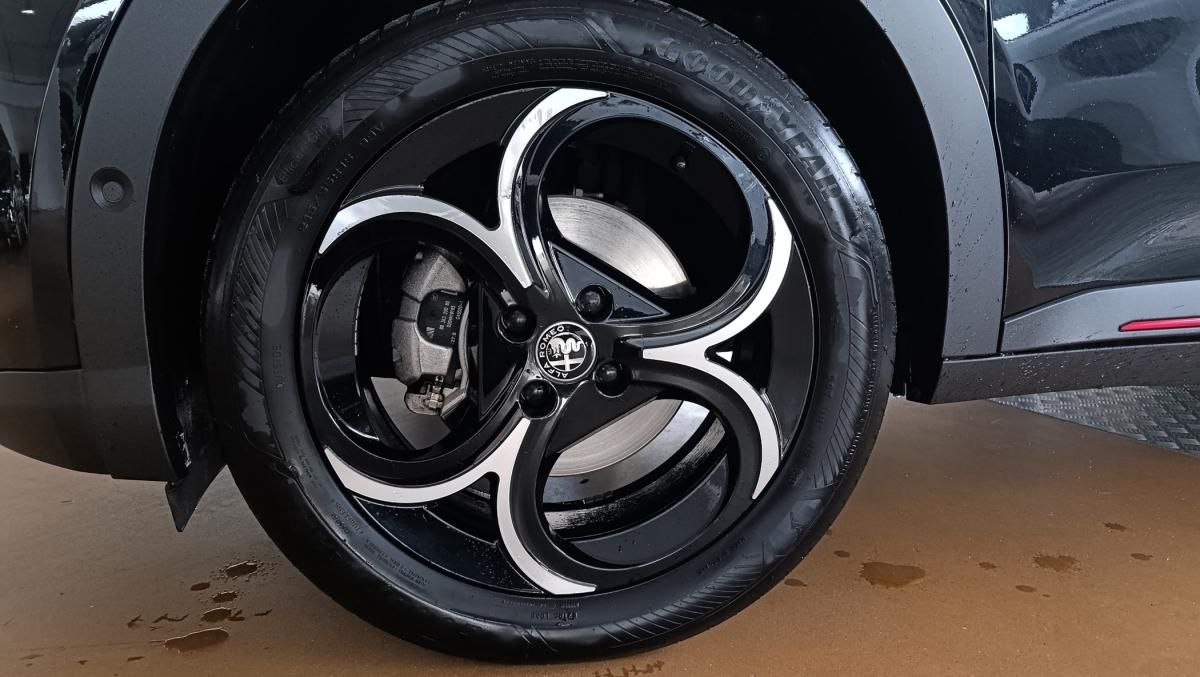 alfa-romeo-junior-2025-hibrido-a-gasolina-1199cc