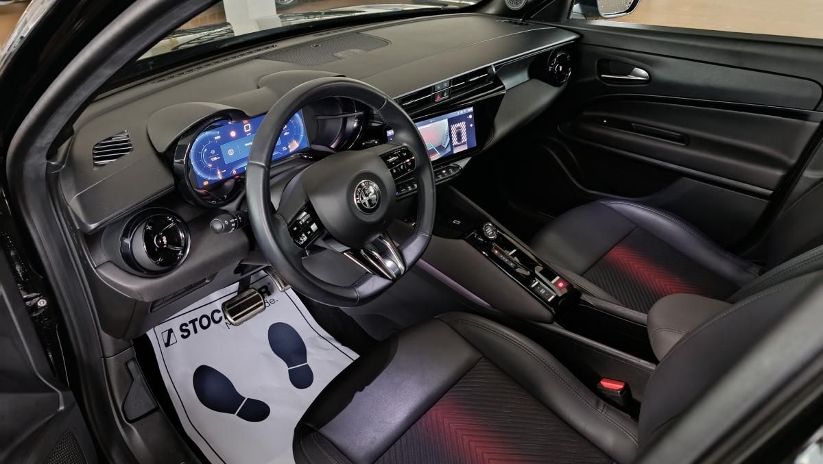 alfa-romeo-junior-2025-hibrido-a-gasolina-1199cc