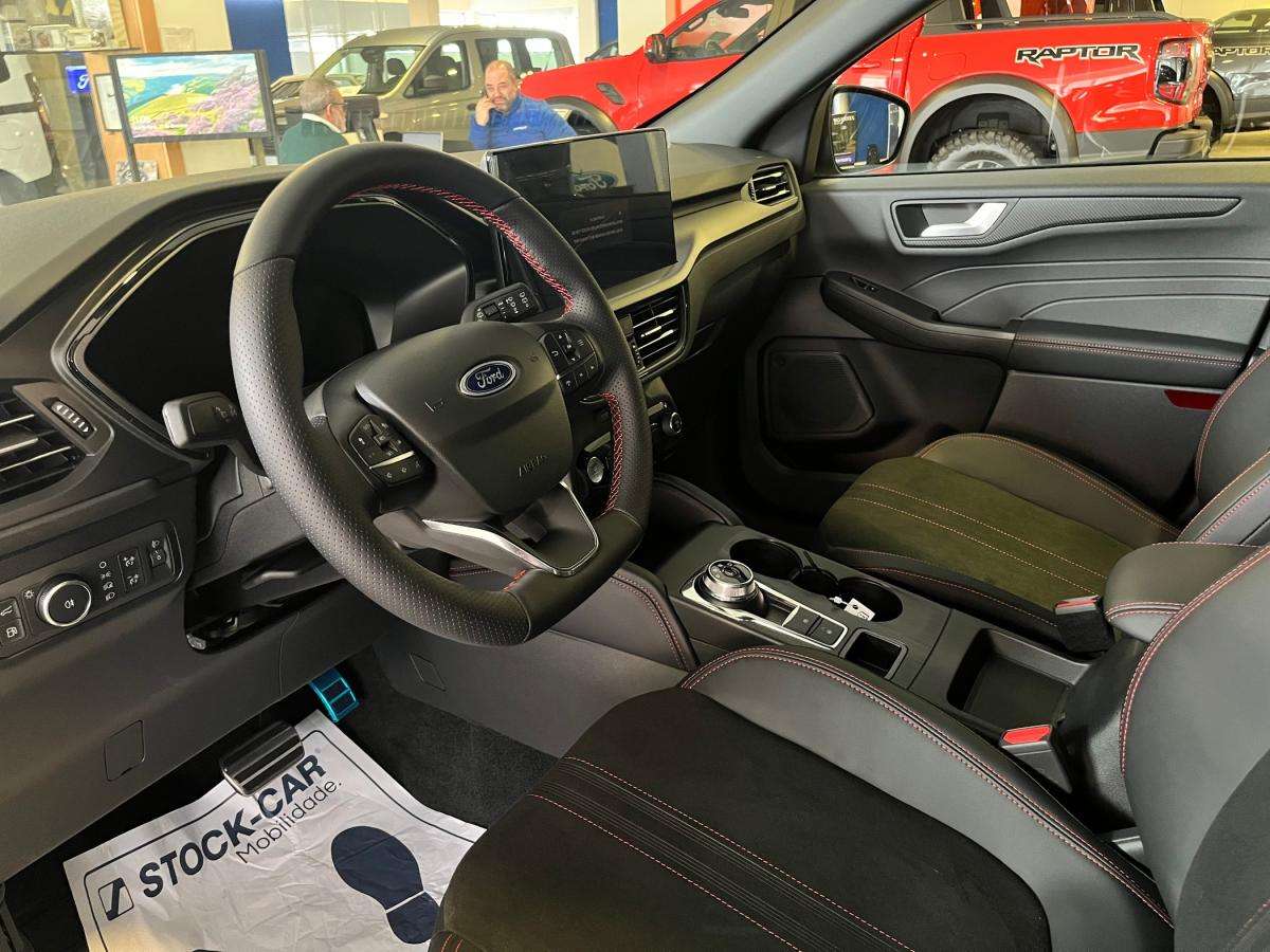 ford-kuga-2026-hibrido-a-gasolina-2488cc