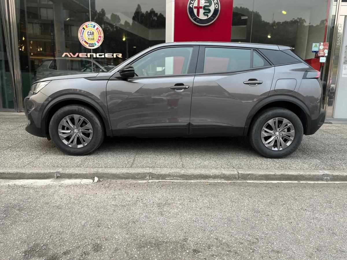 peugeot-2008-2023-gasolina-1199cc