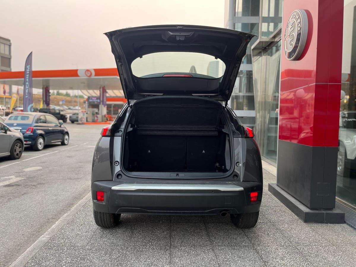 peugeot-2008-2023-gasolina-1199cc