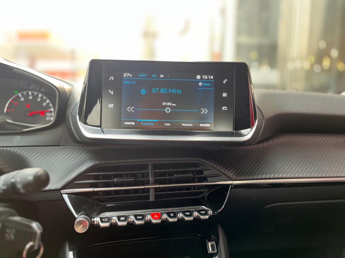 peugeot-2008-2023-gasolina-1199cc